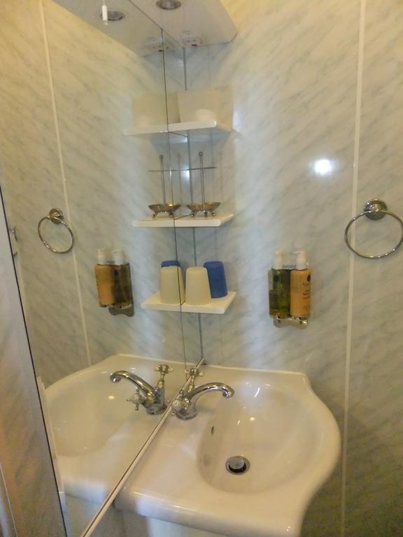Elgin Villa Bath Szoba fotó
